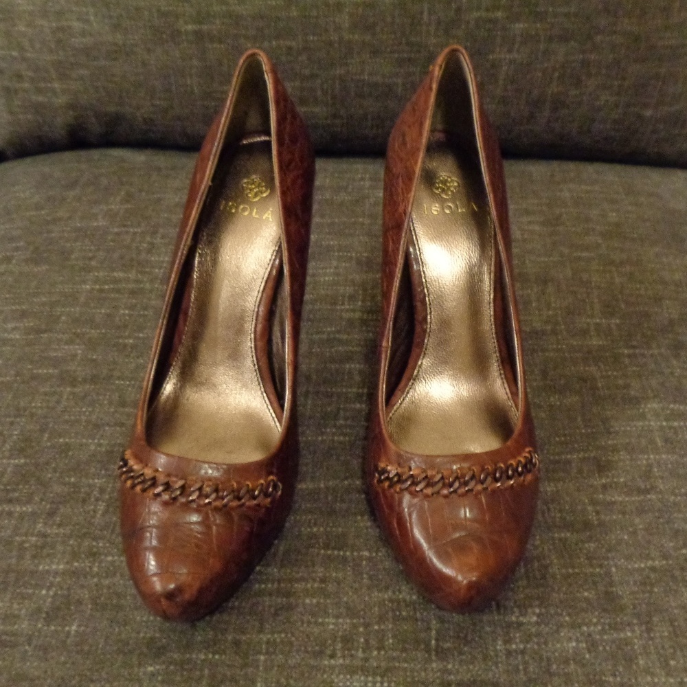 Isola Coral Cognac Croc Pattern Leather Pumps  9 M